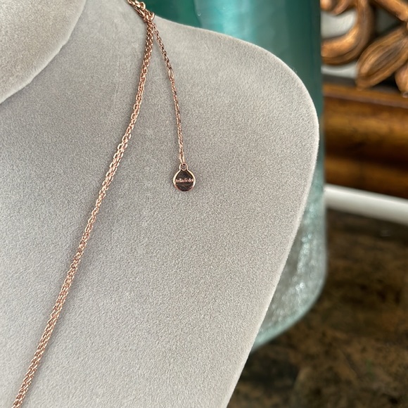 Stella And Dot rose gold necklace - Picture 2 of 5